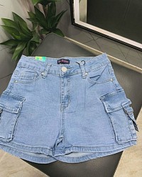 Vendor 1: Quinita Ponguane👗 Skirt – 150 MZN A stylish and comfortable skirt perfect for any occasion. Its flattering fit and soft fabric make it ideal for everyday wear or special events. Pairs well with blouses, t-shirts, or jackets. Available in various colors and sizes.