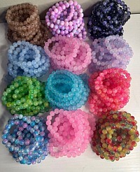 Vendor 3: Catarina Sobach 📿 Bracelets - 100MZN Beautiful bracelets made with quality materials. Perfect for daily wear or special occasions. Available in different styles and colors to match any look.
